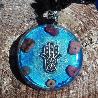 Orgonite Grand pendentif rond ' Gift of the Heart '