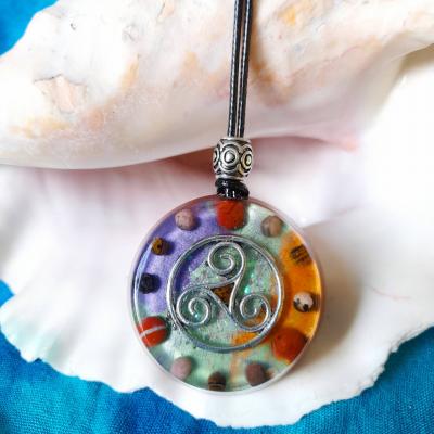 Orgonite Grand pendentif rond ' Baradoz '