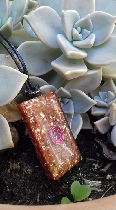 Orgonite pendentif  ‘  Jâyima ’