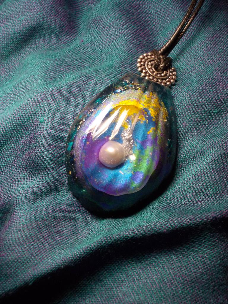 Orgonite pendentif Pearl' (Perle blanche)*